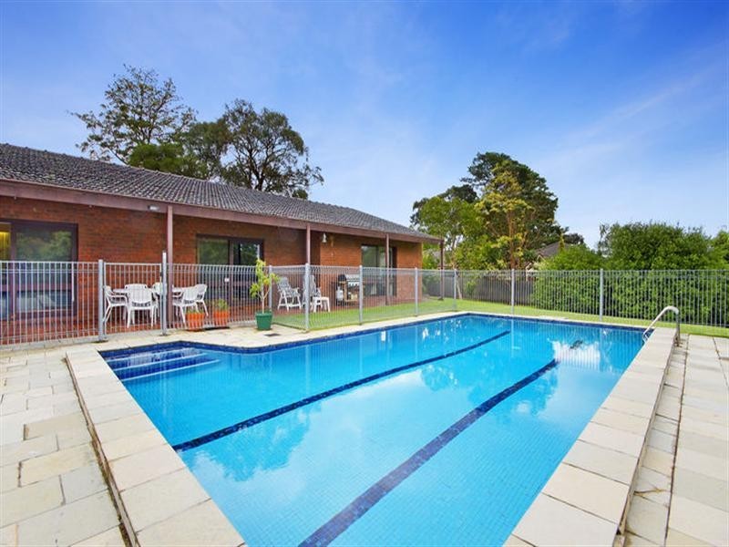 8-10 Wooddale Grove, Mitcham VIC 3132