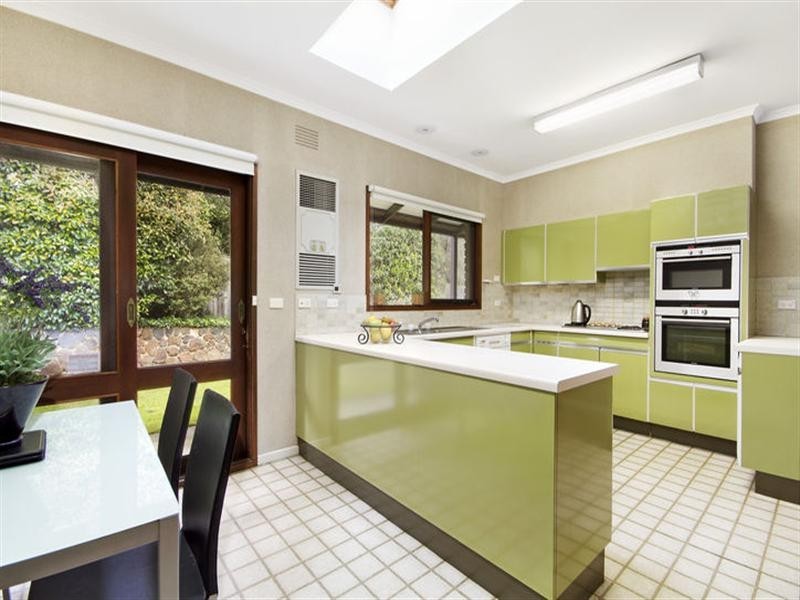 8-10 Wooddale Grove, Mitcham VIC 3132