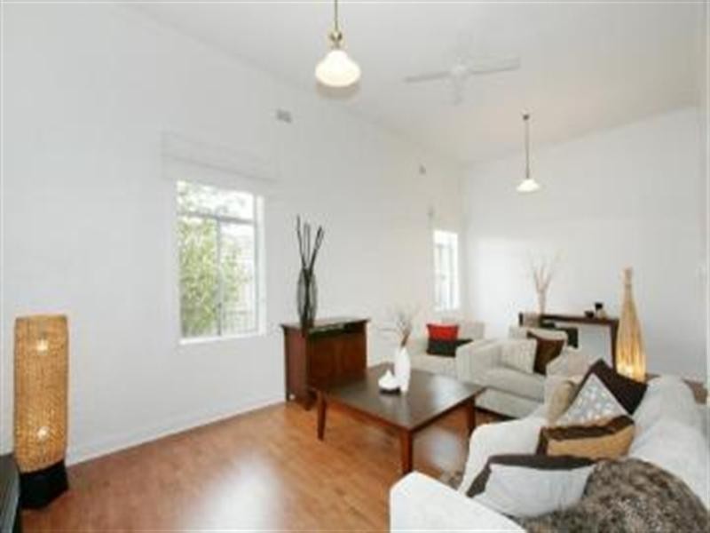 2/12 Sheila Street, Blackburn North VIC 3130