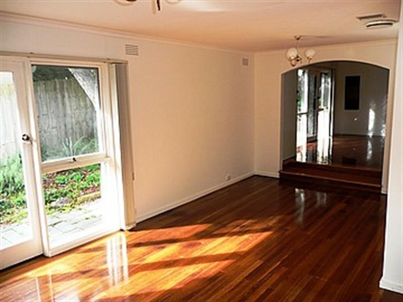 25 Saxon Street, Doncaster VIC 3108