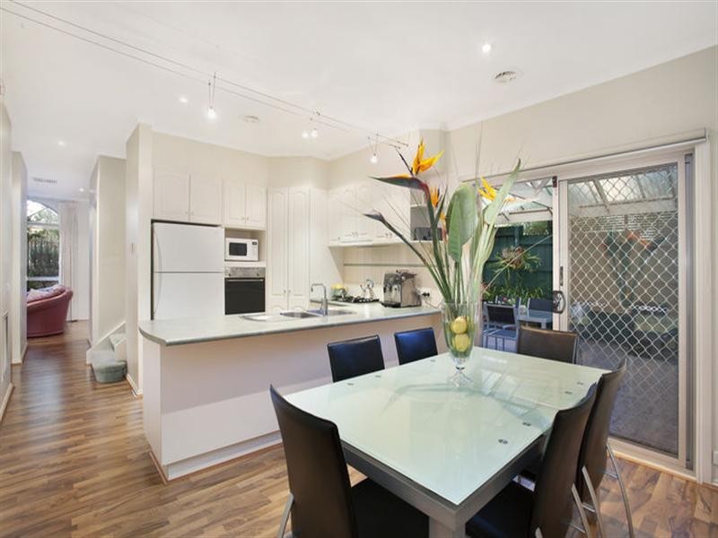 11 Sunrise Crescent, Templestowe Lower VIC 3107