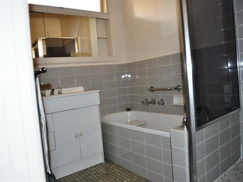 8 Woodstock, Doncaster East VIC 3109