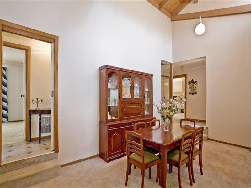 48 Parry Road, Eltham North VIC 3095