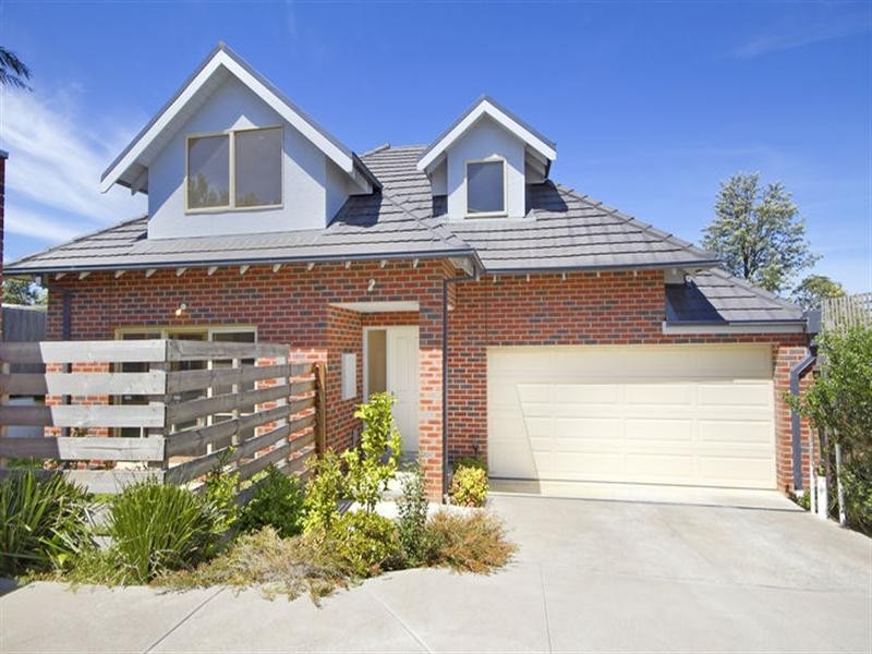 2/2 Davis Street, Doncaster VIC 3108