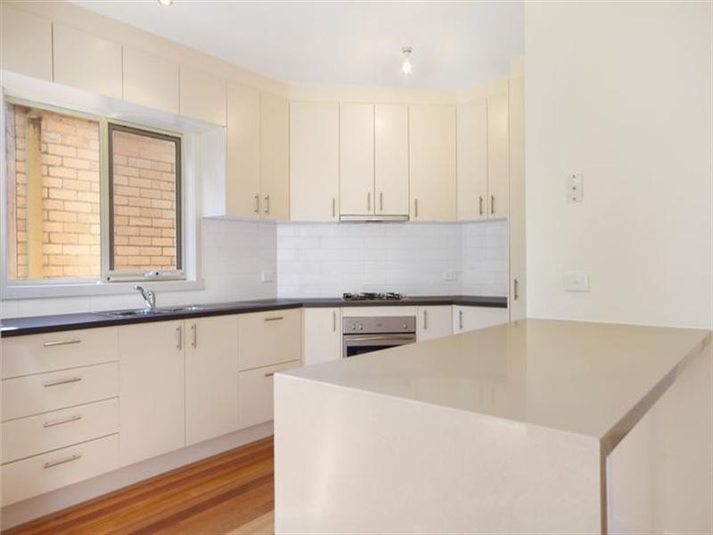 2/2 Davis Street, Doncaster VIC 3108
