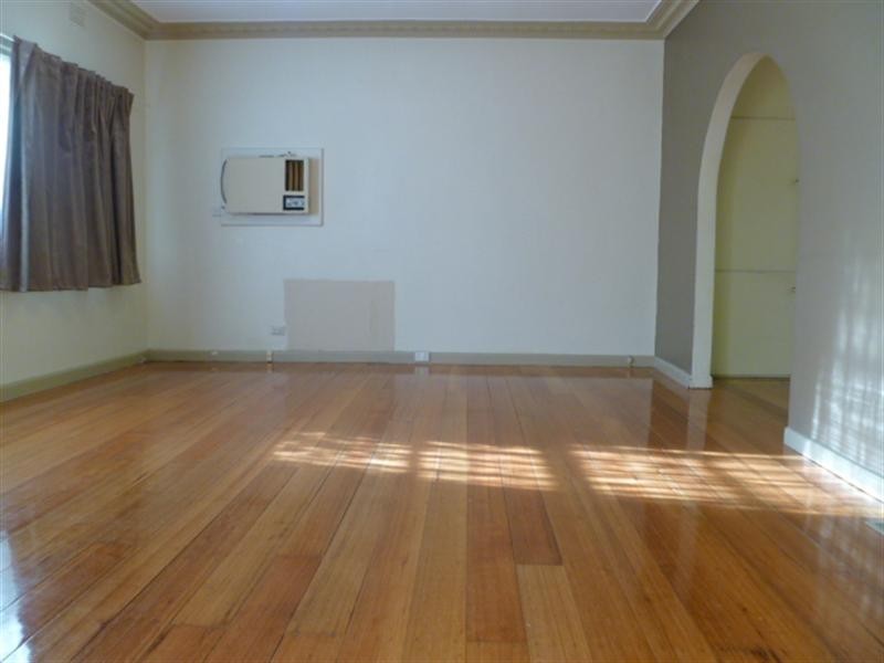 28 Tram Road, Doncaster VIC 3108