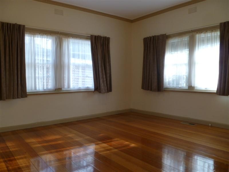 28 Tram Road, Doncaster VIC 3108