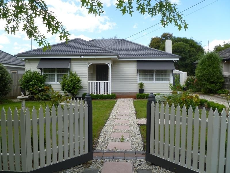 5 O’Shannessy Street, Nunawading VIC 3131