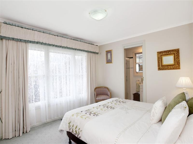 4 Primrose Road, Croydon North VIC 3136