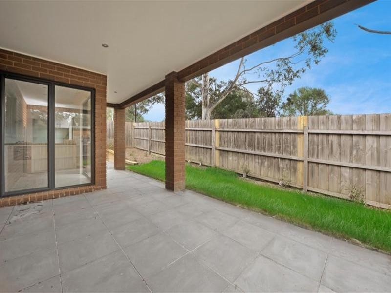 2/18 Thea Grove, Doncaster East VIC 3109