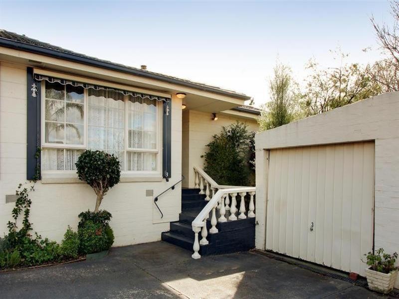 3/33 Churchill, Doncaster East VIC 3109