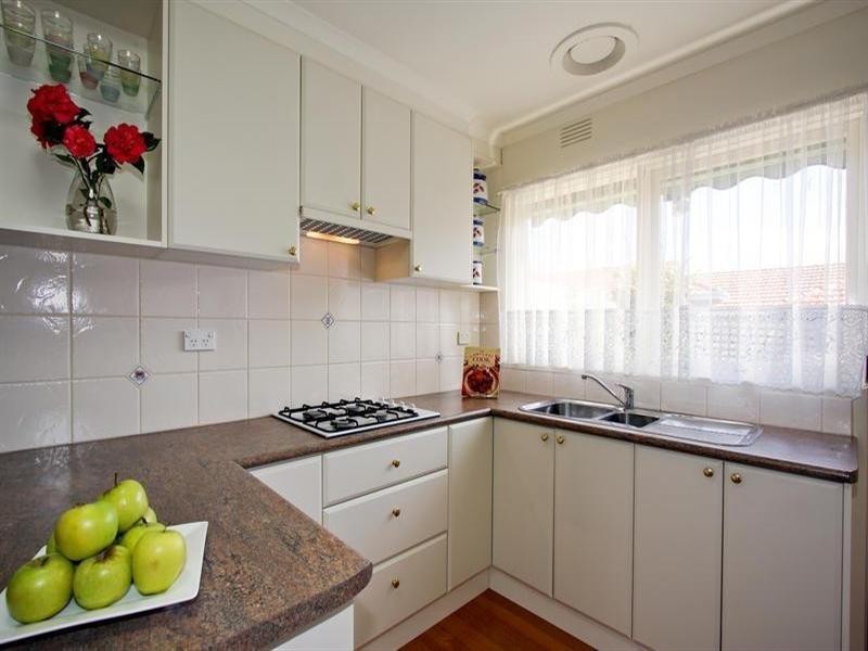 3/33 Churchill, Doncaster East VIC 3109