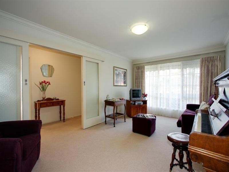3/33 Churchill, Doncaster East VIC 3109
