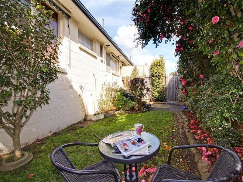 3/33 Churchill, Doncaster East VIC 3109