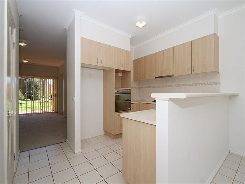 6 Lancewood Walk, South Morang VIC 3752