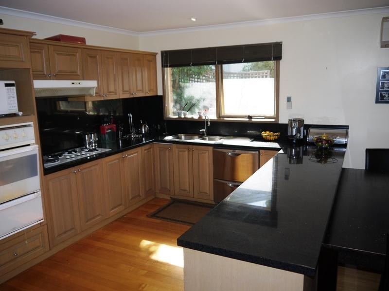 42 Atkinson Street, Templestowe VIC 3106