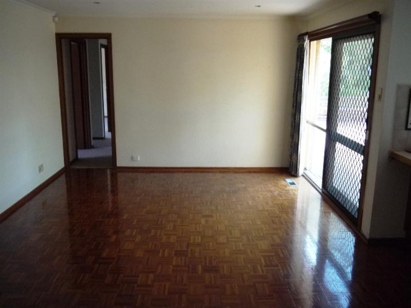 35 Huntingfield Drive, Doncaster East VIC 3109