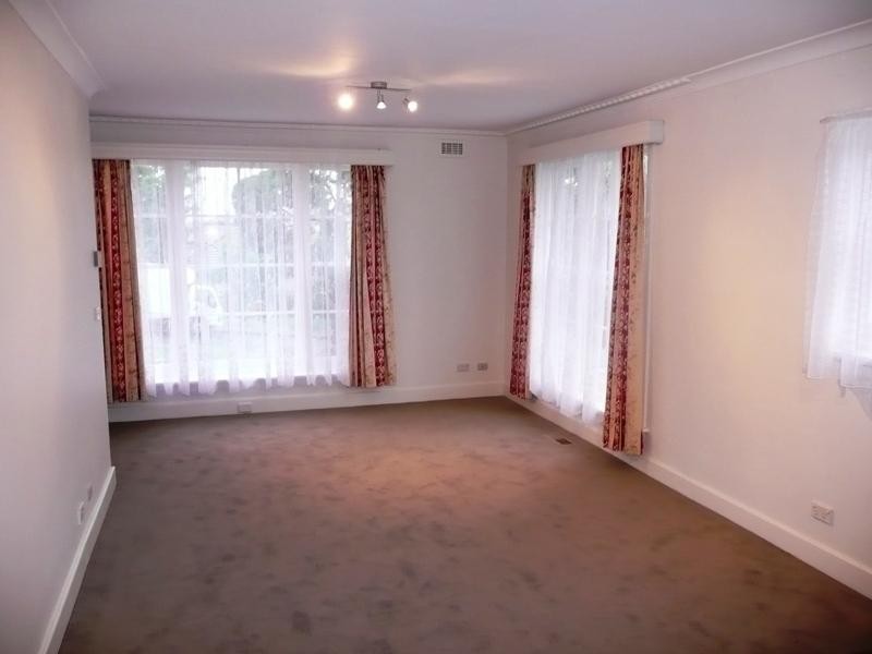 1/10 Maringa Avenue, Bulleen VIC 3105