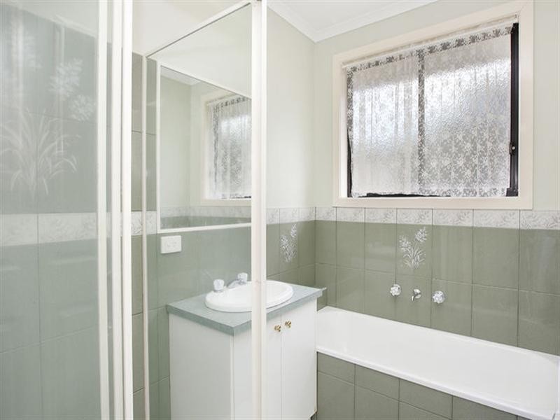 1A Laha Crescent, Preston VIC 3072