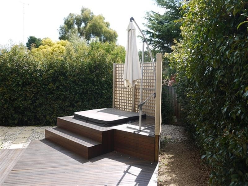 2 Bantry Grove, Templestowe VIC 3106