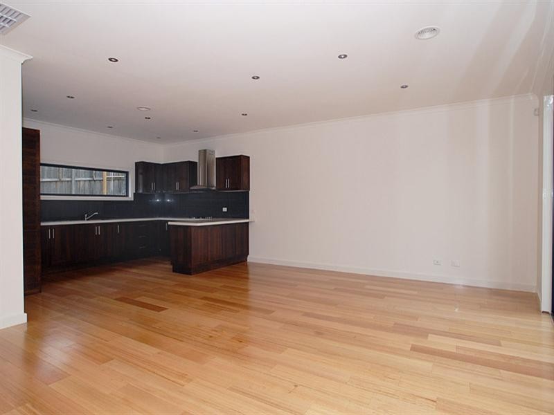 2/31 Leslie Street, Donvale VIC 3111