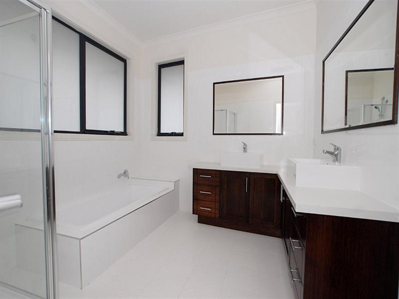 2/31 Leslie Street, Donvale VIC 3111