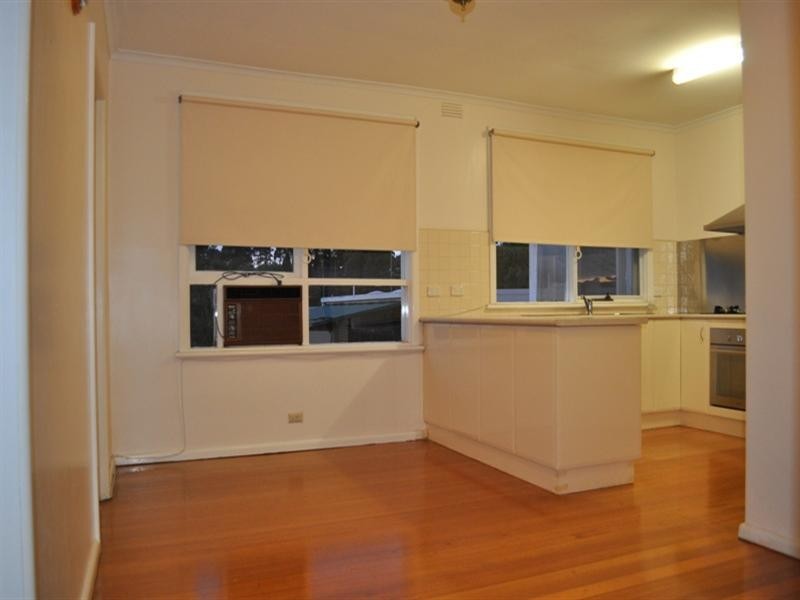 8 Woodstock Court, Doncaster East VIC 3109