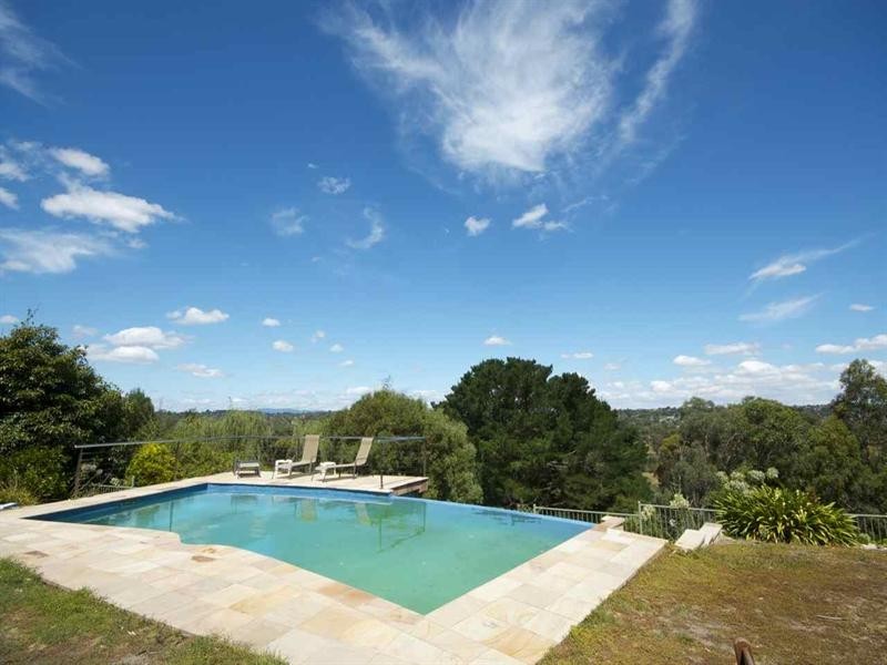 52 Bonds Road, Lower Plenty VIC 3093