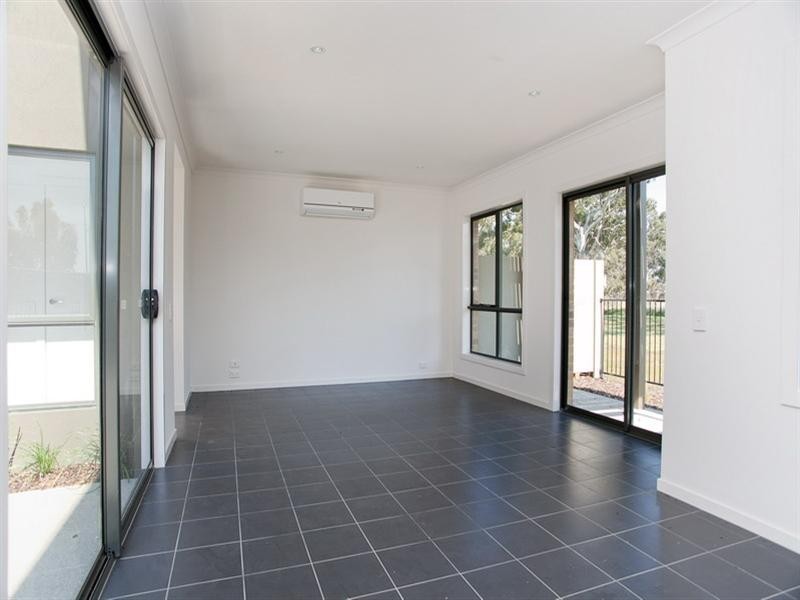 24 Coleraine Street, Epping VIC 3076