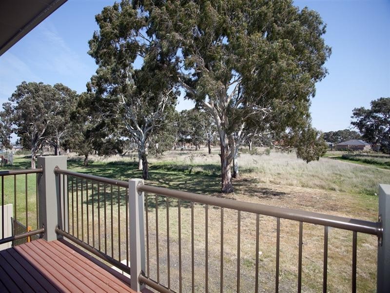 24 Coleraine Street, Epping VIC 3076