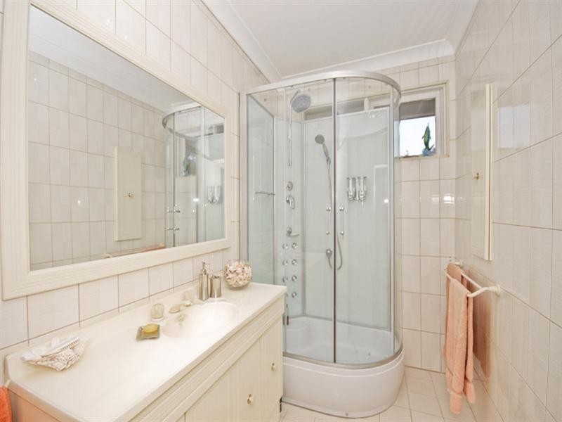 8 Toinette Court, Doncaster East VIC 3109