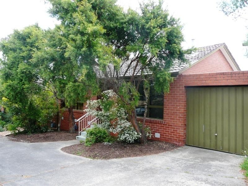 3/30 Mount Dandenong Road, Ringwood East VIC 3135