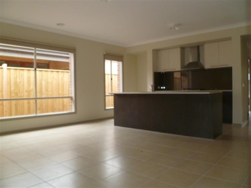 11 Wallaroo Way, Doreen VIC 3754