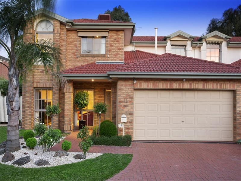 11 Sunrise Crescent, Templestowe Lower VIC 3107
