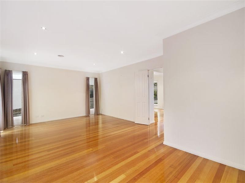 1/5 Dianne Street, Doncaster East VIC 3109