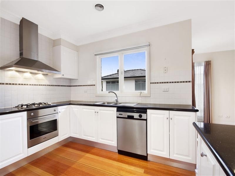 1/5 Dianne Street, Doncaster East VIC 3109