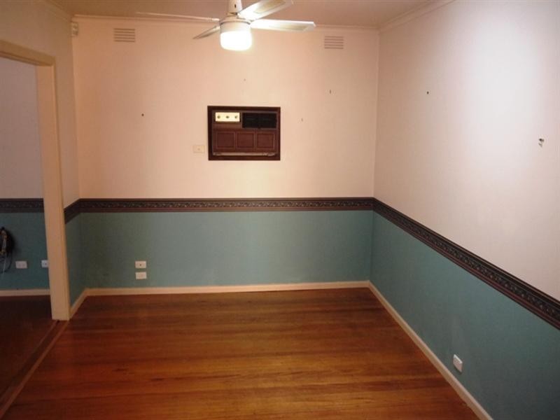 11 Burgundy Drive, Doncaster VIC 3108