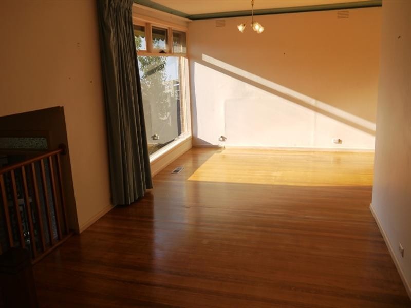 11 Burgundy Drive, Doncaster VIC 3108