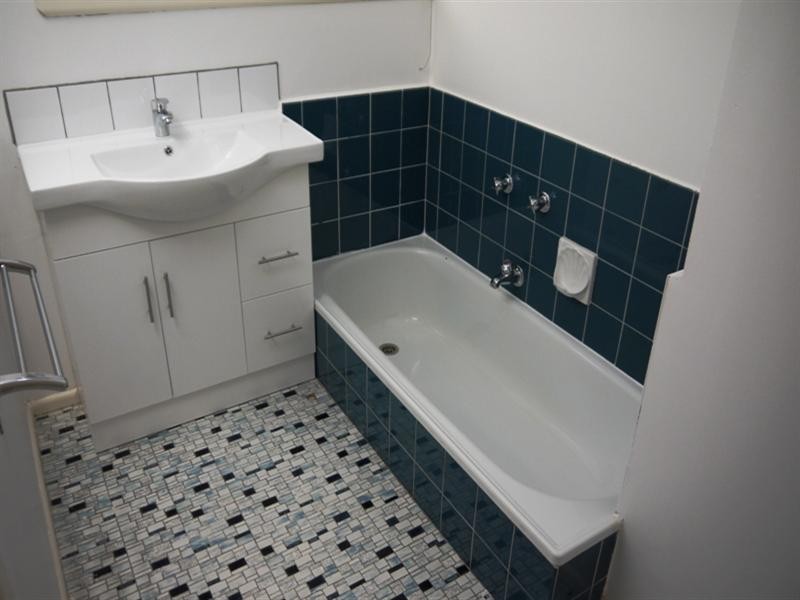 11 Burgundy Drive, Doncaster VIC 3108