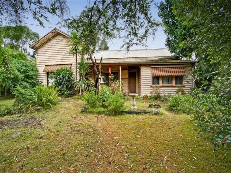 12 Velma Grove, Ringwood East VIC 3135