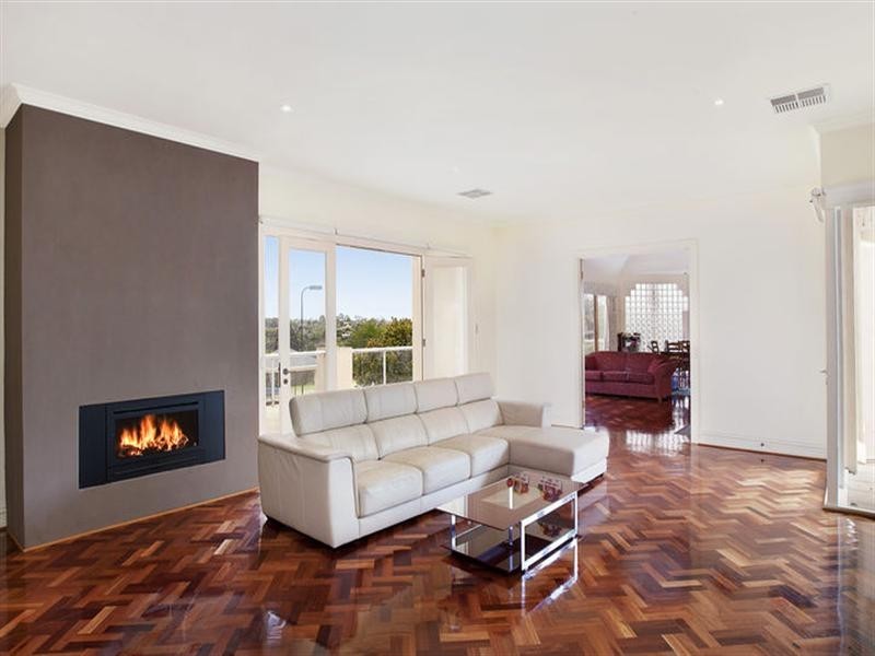10 Summerhill Road, Templestowe VIC 3106