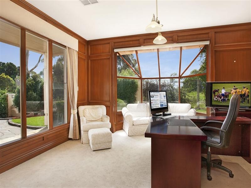 10 Summerhill Road, Templestowe VIC 3106