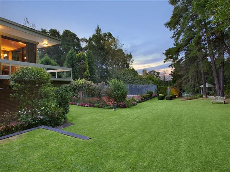 13 Wembley Gardens, Donvale VIC 3111