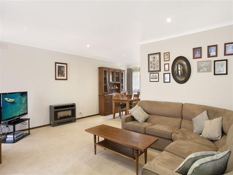 16 Gleeson Drive, Bundoora VIC 3083