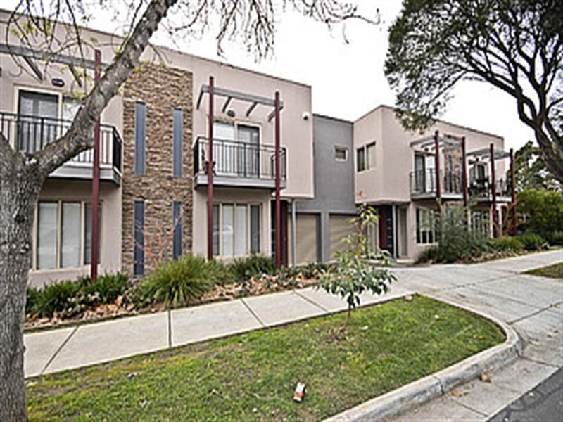 21/12-18 Bourke Street, Ringwood VIC 3134