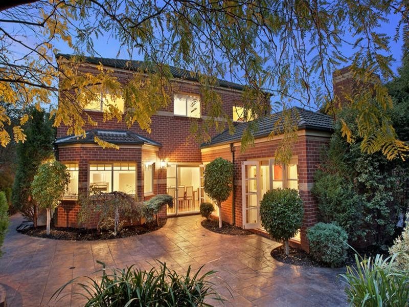 13 Lachlan Grange, Bulleen VIC 3105