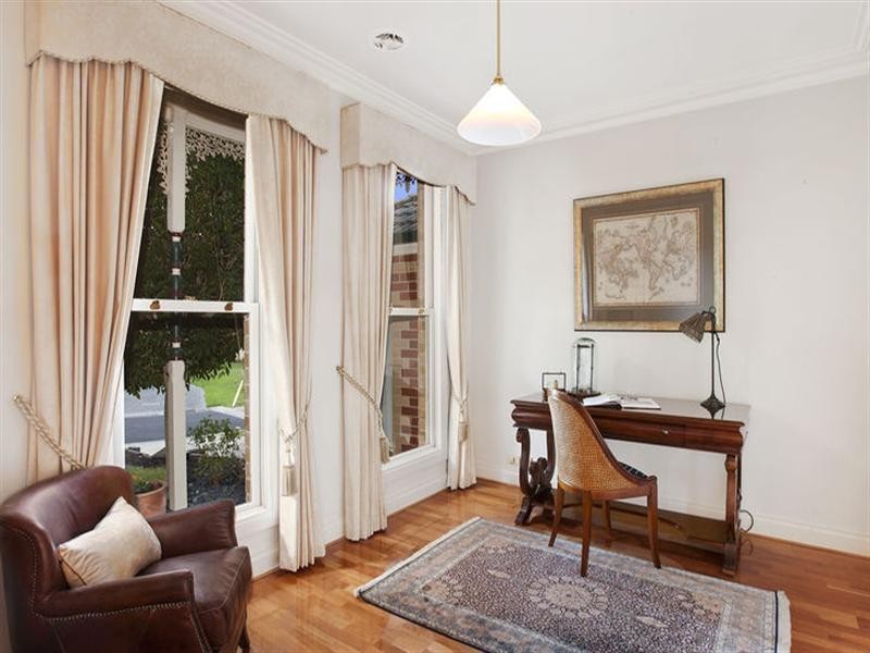 13 Lachlan Grange, Bulleen VIC 3105