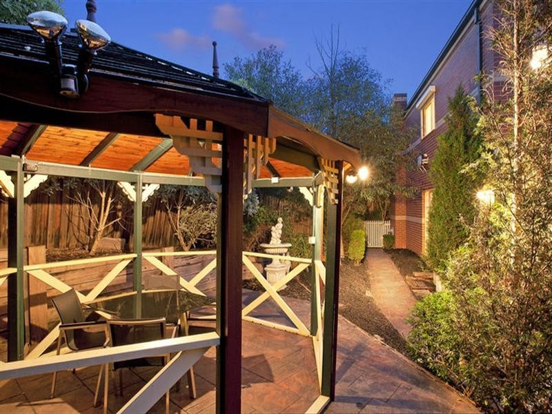 13 Lachlan Grange, Bulleen VIC 3105