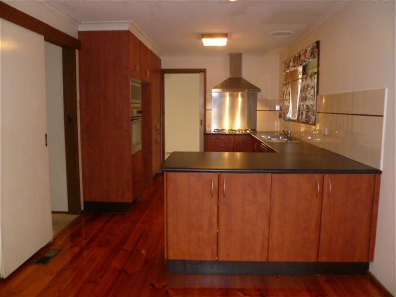 15 Windella Quadrant, Doncaster VIC 3108