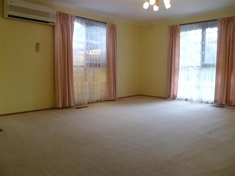 15 Windella Quadrant, Doncaster VIC 3108